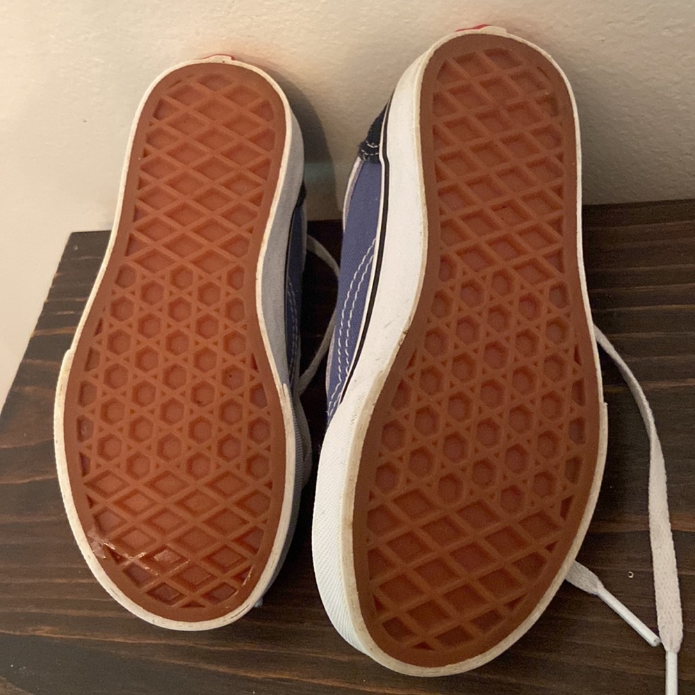 Vans - Picture 4 of 4